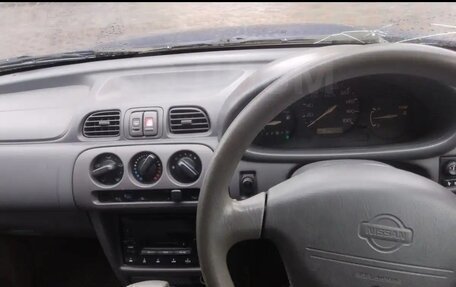 Nissan March II, 2001 год, 165 000 рублей, 8 фотография