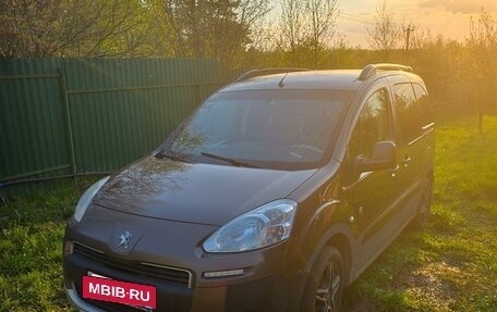 Peugeot Partner II рестайлинг 2, 2014 год, 825 000 рублей, 2 фотография