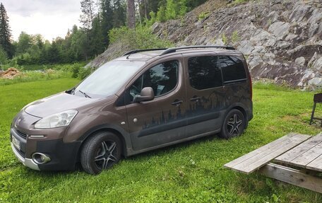 Peugeot Partner II рестайлинг 2, 2014 год, 825 000 рублей, 5 фотография