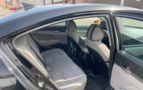 Hyundai Elantra VI рестайлинг, 2018 год, 1 300 000 рублей, 3 фотография