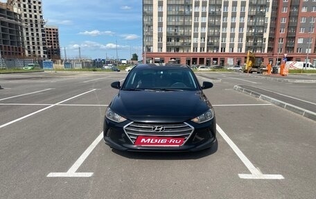 Hyundai Elantra VI рестайлинг, 2018 год, 1 300 000 рублей, 7 фотография