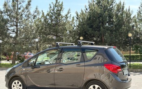 Opel Meriva, 2014 год, 700 000 рублей, 24 фотография