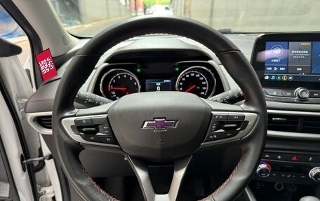 Chevrolet Tracker, 2022 год, 910 000 рублей, 10 фотография