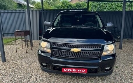 Chevrolet Tahoe III, 2013 год, 2 000 000 рублей, 1 фотография