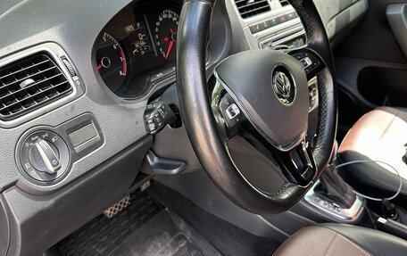 Volkswagen Polo VI (EU Market), 2016 год, 1 600 000 рублей, 24 фотография