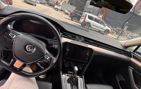 Volkswagen Passat B8 рестайлинг, 2019 год, 1 800 000 рублей, 3 фотография