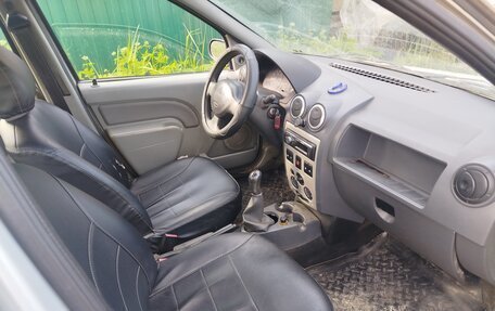 Renault Logan I, 2009 год, 120 000 рублей, 4 фотография