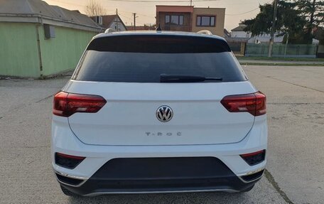 Volkswagen T-Roc I, 2021 год, 1 950 000 рублей, 4 фотография