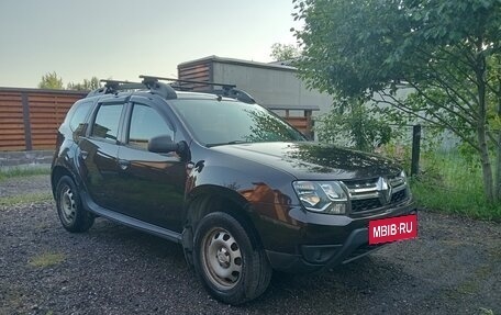 Renault Duster I рестайлинг, 2016 год, 900 000 рублей, 3 фотография