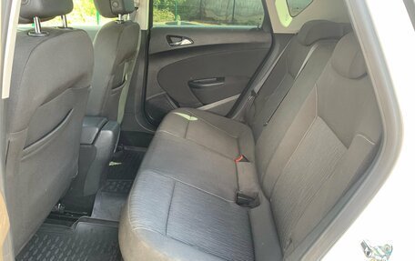 Opel Astra J, 2014 год, 798 000 рублей, 22 фотография