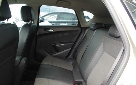 Opel Astra J, 2011 год, 699 000 рублей, 8 фотография