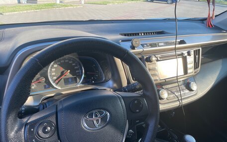 Toyota RAV4, 2012 год, 1 690 000 рублей, 4 фотография