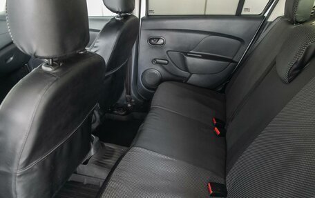 Renault Logan II, 2018 год, 990 000 рублей, 10 фотография