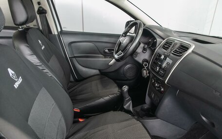 Renault Logan II, 2018 год, 990 000 рублей, 11 фотография