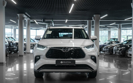 Toyota Highlander, 2026 год, 5 400 000 рублей, 3 фотография