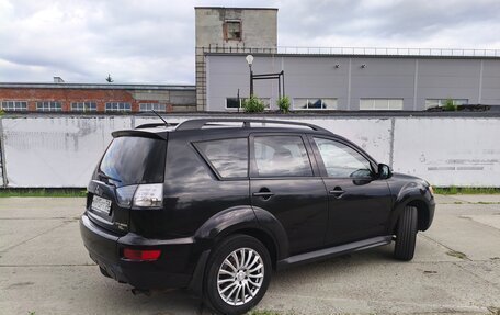 Mitsubishi Outlander III рестайлинг 3, 2011 год, 1 100 000 рублей, 7 фотография