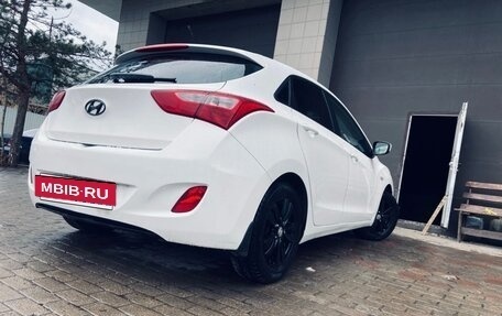 Hyundai i30 II рестайлинг, 2012 год, 650 000 рублей, 2 фотография