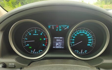 Toyota Land Cruiser 200, 2008 год, 2 490 000 рублей, 17 фотография