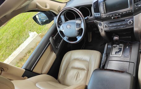 Toyota Land Cruiser 200, 2008 год, 2 490 000 рублей, 14 фотография