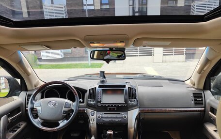 Toyota Land Cruiser 200, 2008 год, 2 490 000 рублей, 24 фотография