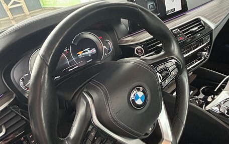 BMW 5 серия, 2017 год, 3 300 000 рублей, 15 фотография