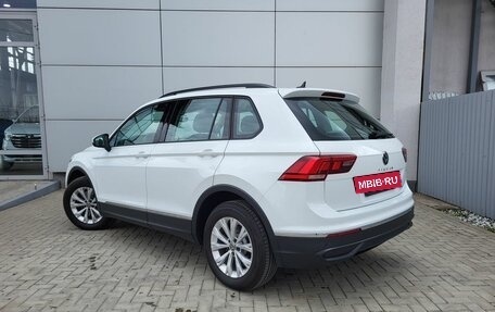 Volkswagen Tiguan II, 2021 год, 3 350 000 рублей, 3 фотография