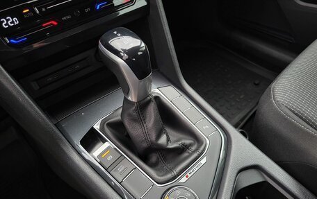 Volkswagen Tiguan II, 2021 год, 3 350 000 рублей, 25 фотография