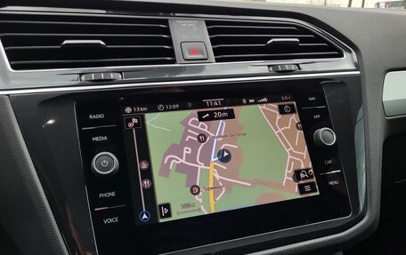 Volkswagen Tiguan II, 2021 год, 3 350 000 рублей, 21 фотография