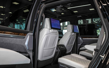 Cadillac Escalade V, 2024 год, 17 500 000 рублей, 16 фотография