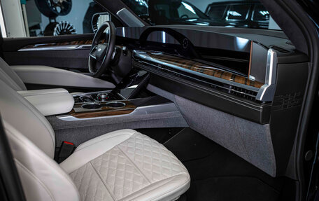 Cadillac Escalade V, 2024 год, 17 500 000 рублей, 23 фотография