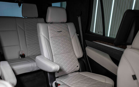 Cadillac Escalade V, 2024 год, 17 500 000 рублей, 26 фотография