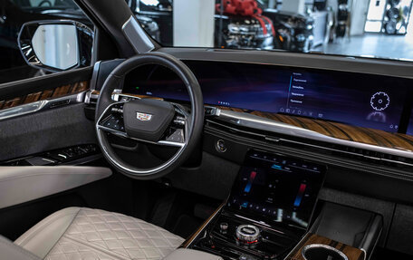 Cadillac Escalade V, 2024 год, 17 500 000 рублей, 28 фотография