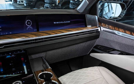 Cadillac Escalade V, 2024 год, 17 500 000 рублей, 29 фотография