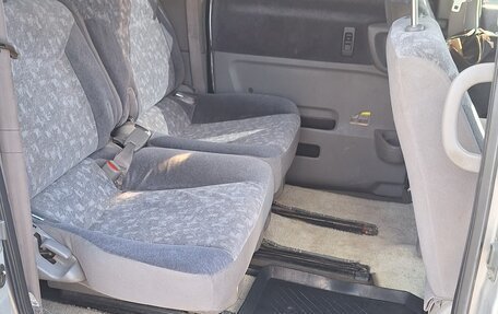 Nissan Serena II, 2000 год, 200 000 рублей, 10 фотография