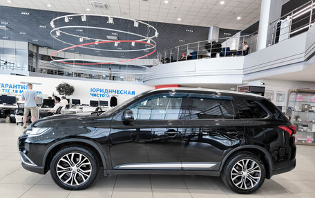 Mitsubishi Outlander III рестайлинг 3, 2018 год, 2 150 000 рублей, 8 фотография