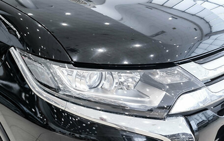 Mitsubishi Outlander III рестайлинг 3, 2018 год, 2 150 000 рублей, 17 фотография