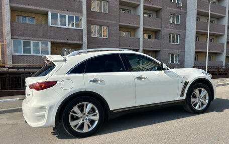Infiniti QX70, 2014 год, 2 690 000 рублей, 7 фотография