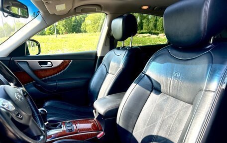 Infiniti QX70, 2014 год, 2 690 000 рублей, 12 фотография