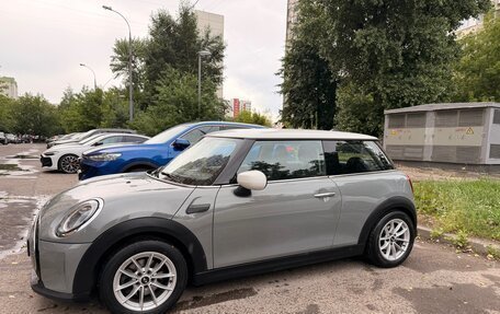 MINI Hatch, 2022 год, 3 000 000 рублей, 3 фотография
