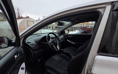 Hyundai Solaris II рестайлинг, 2014 год, 860 000 рублей, 5 фотография