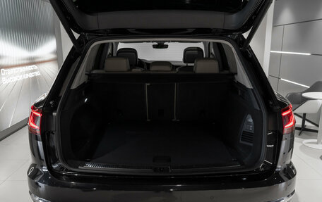 Volkswagen Touareg III, 2018 год, 4 200 000 рублей, 25 фотография