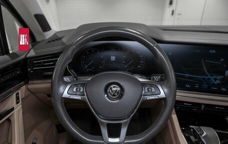 Volkswagen Touareg III, 2018 год, 4 200 000 рублей, 10 фотография