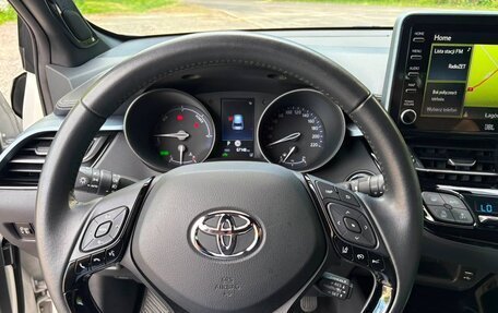 Toyota C-HR I рестайлинг, 2021 год, 2 010 530 рублей, 6 фотография