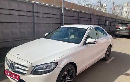 Mercedes-Benz C-Класс, 2019 год, 3 000 000 рублей, 7 фотография