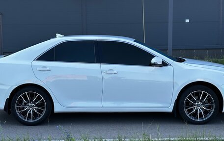 Toyota Camry, 2018 год, 2 100 000 рублей, 5 фотография