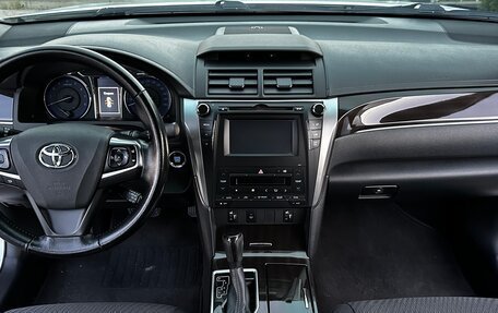 Toyota Camry, 2018 год, 2 100 000 рублей, 10 фотография