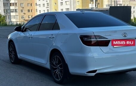 Toyota Camry, 2018 год, 2 100 000 рублей, 7 фотография