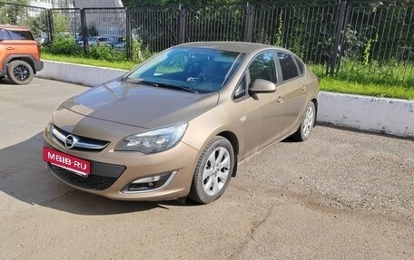 Opel Astra J, 2012 год, 900 000 рублей, 2 фотография