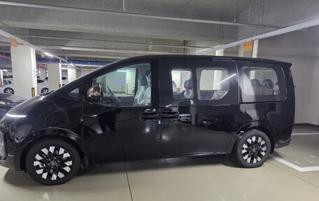 Hyundai Staria, 2025 год, 9 188 750 рублей, 2 фотография