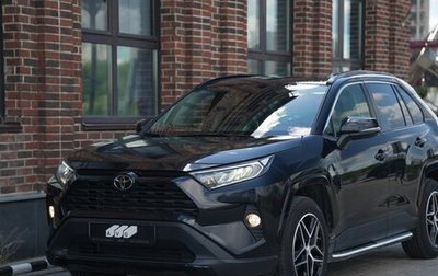 Toyota RAV4, 2020 год, 3 000 000 рублей, 1 фотография